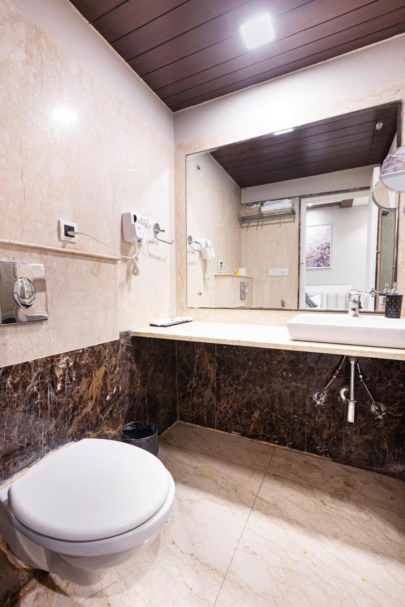 Skon Boutique By Orion Hotels Nuova Delhi Esterno foto